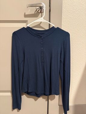 Lululemon Hold Tight Henley